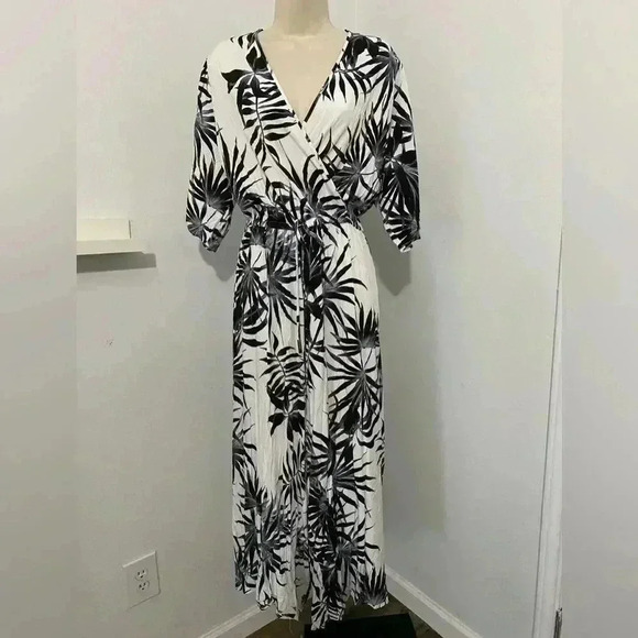City Chic New Wide Leg Jumpsuit Cropped Tropical Print Plus Size Phi Phi Fun - Picture 4 of 14